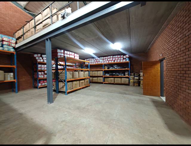 349M² WAREHOUSE TO LET IN ORMONDE